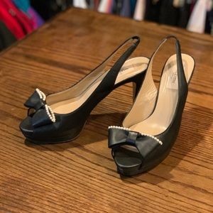 Valentino Garavani Pearl Bow peep toe pumps